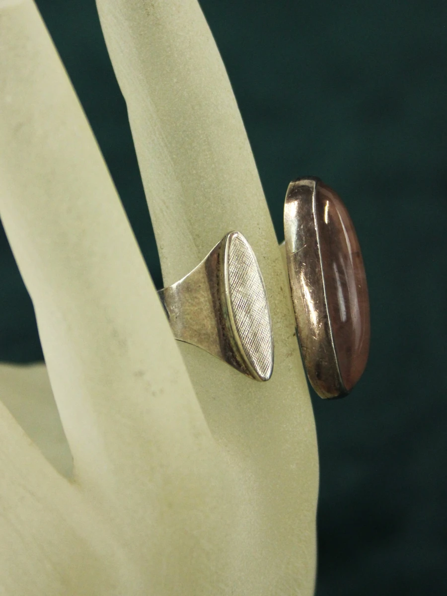 .830 zilveren ring met rozenkwarts