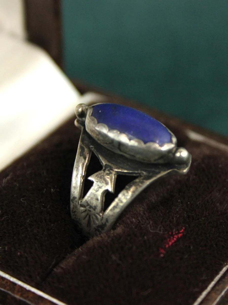 Sterling zilveren ring met lapis lazuli