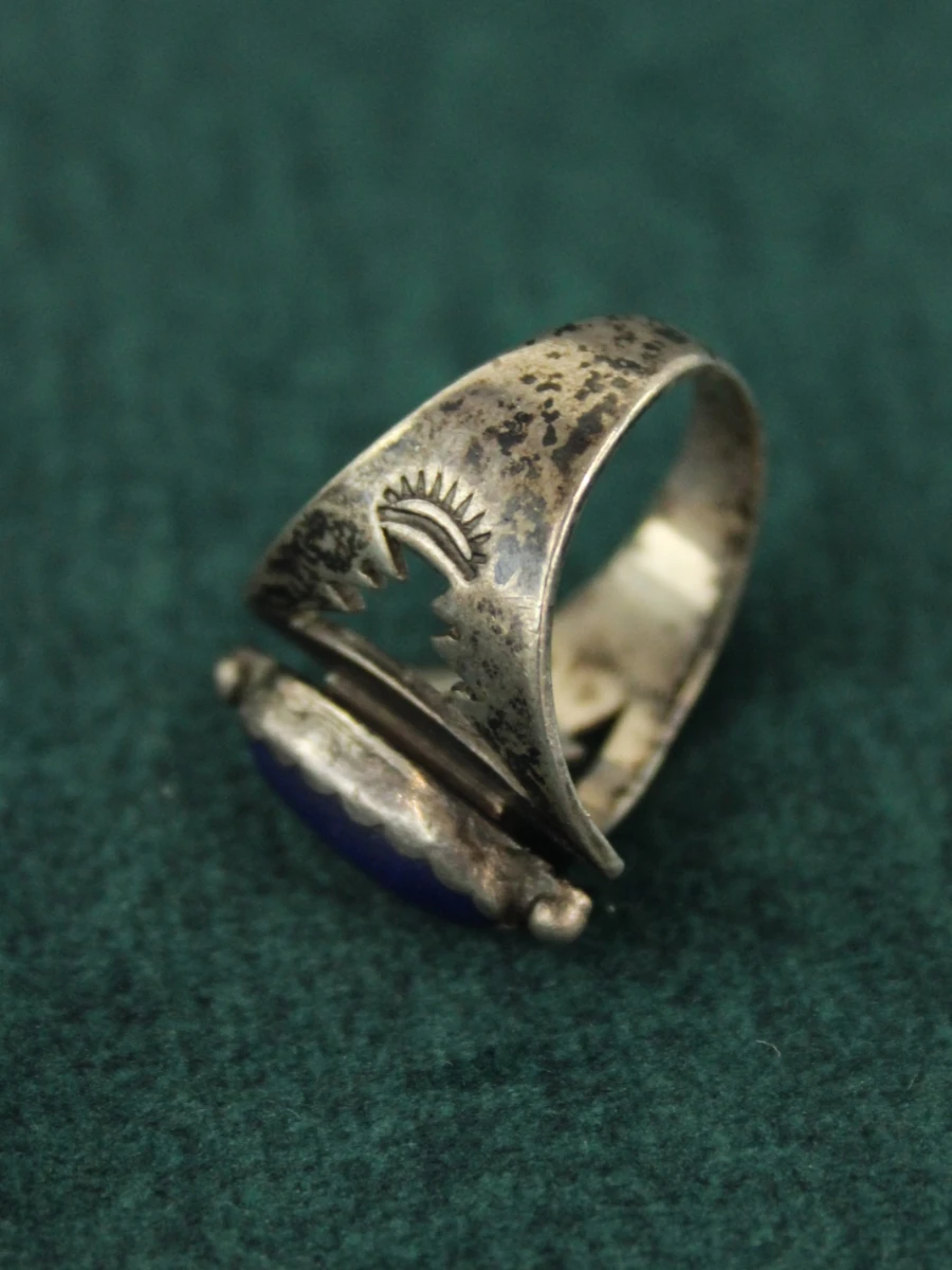 Sterling zilveren ring met lapis lazuli