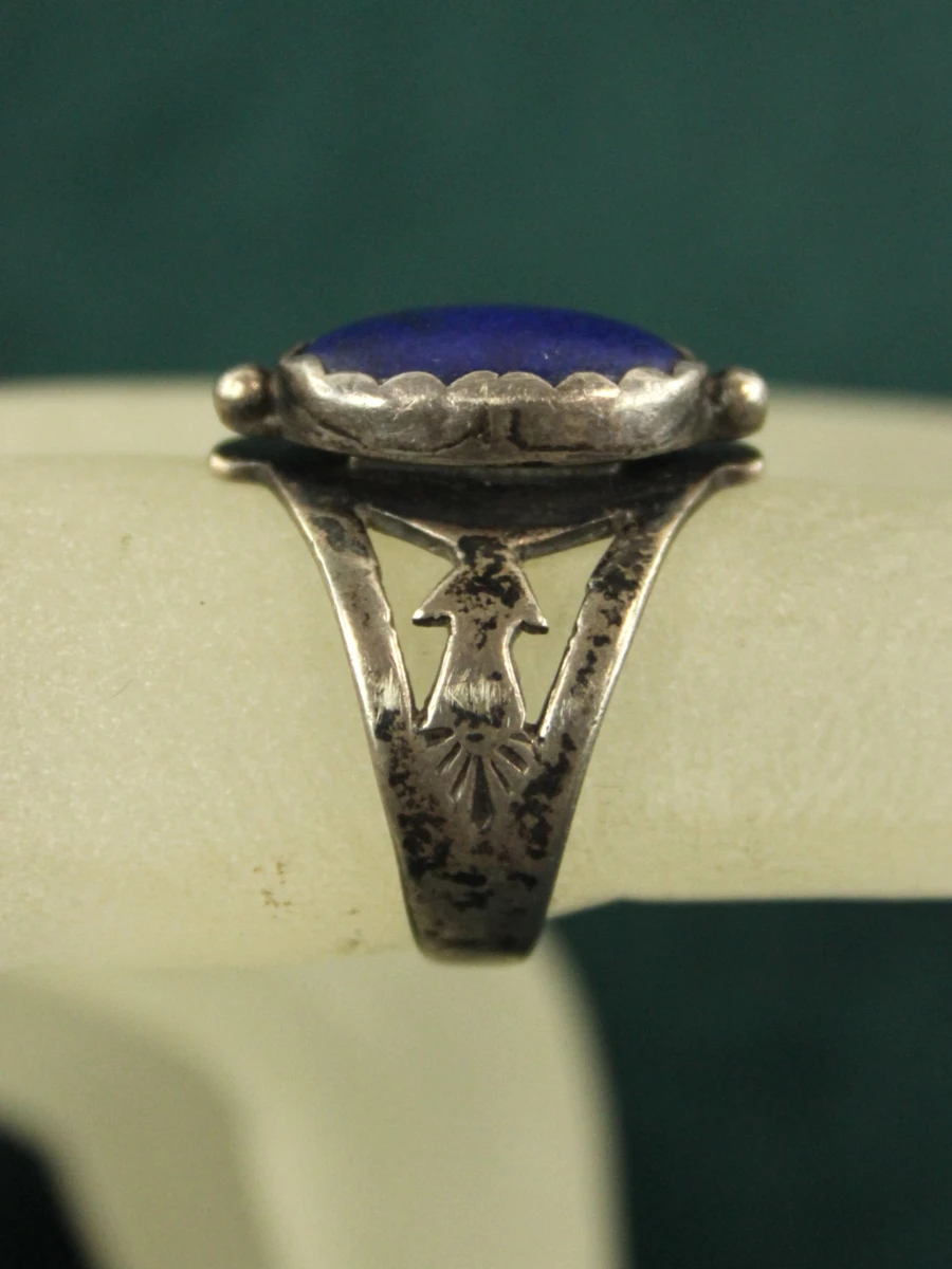 Sterling zilveren ring met lapis lazuli