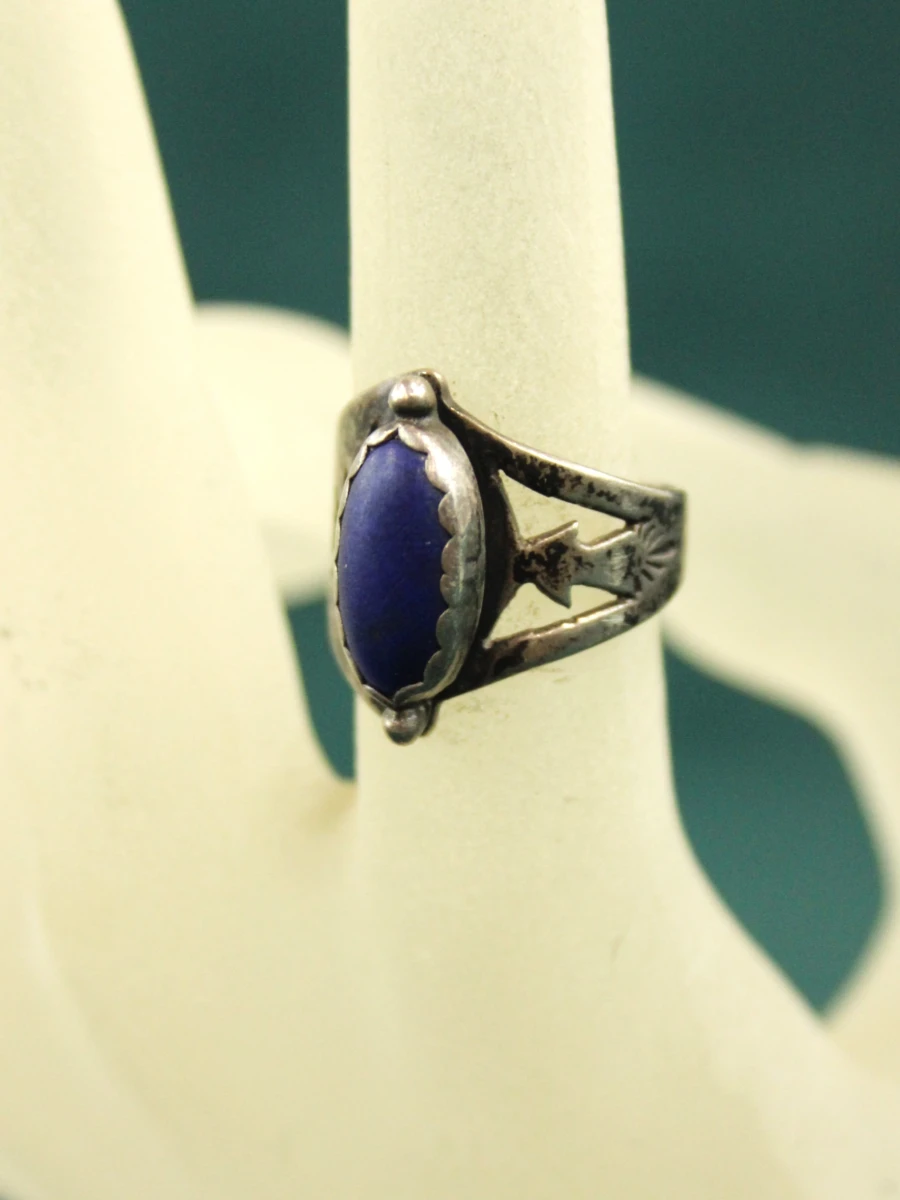 Sterling zilveren ring met lapis lazuli