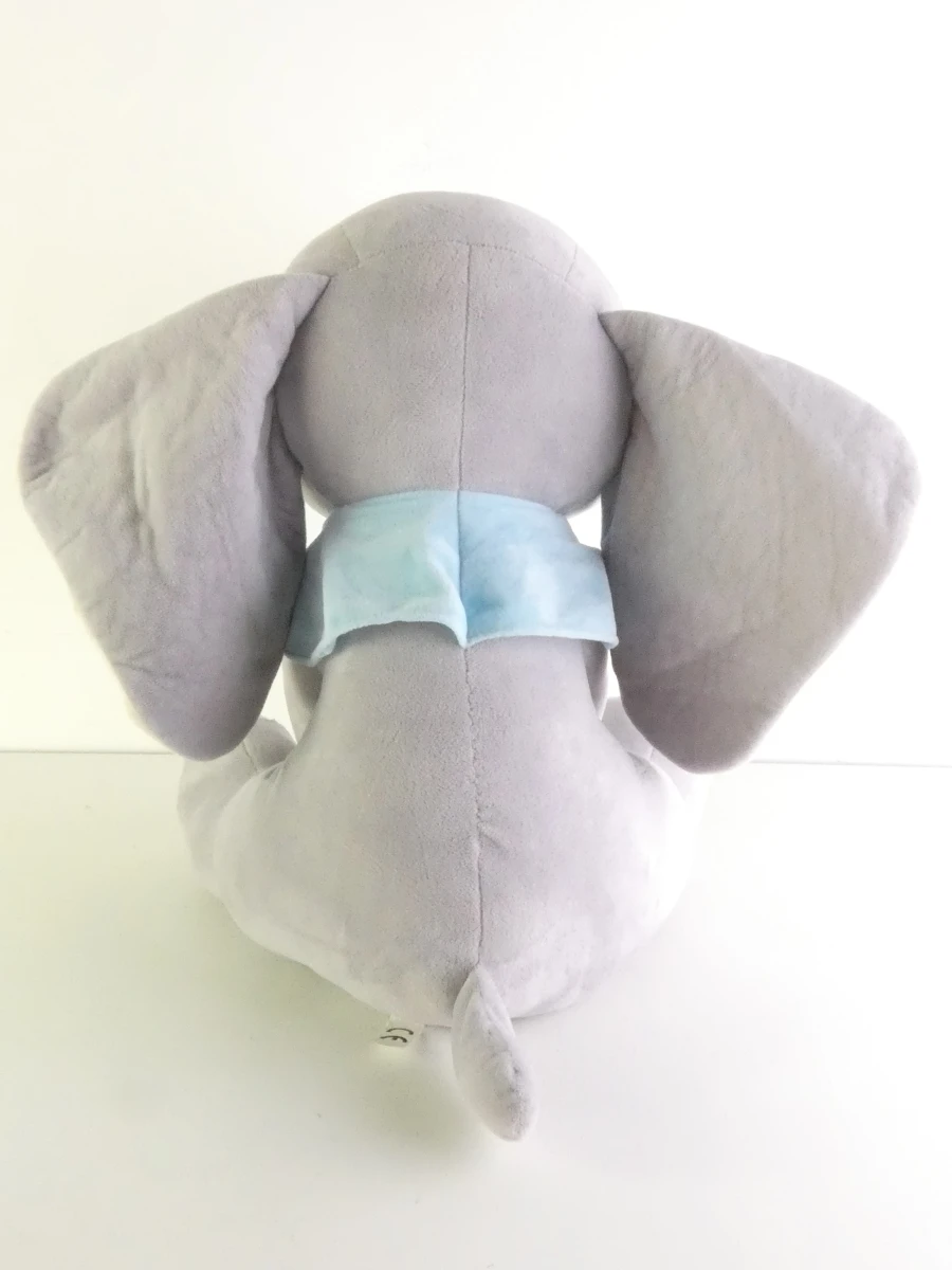 Dumbo met blauwe sjaal