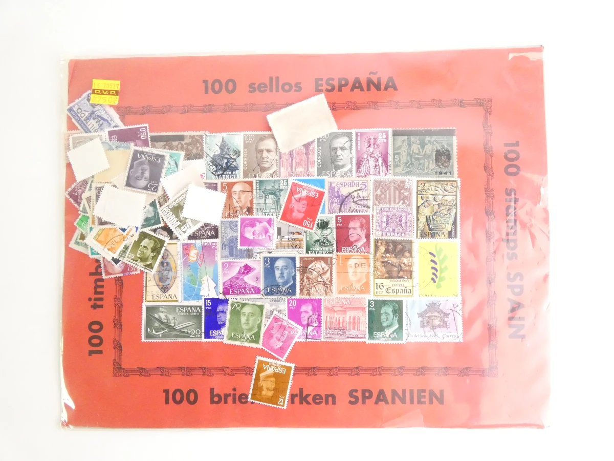 Verzameling postzegels met albums en losse vellen