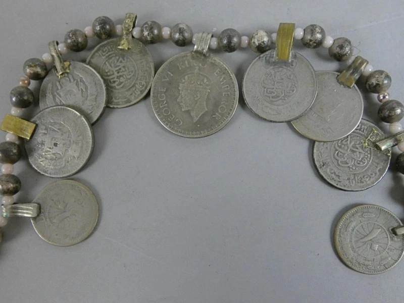 Muntketting met historische munten