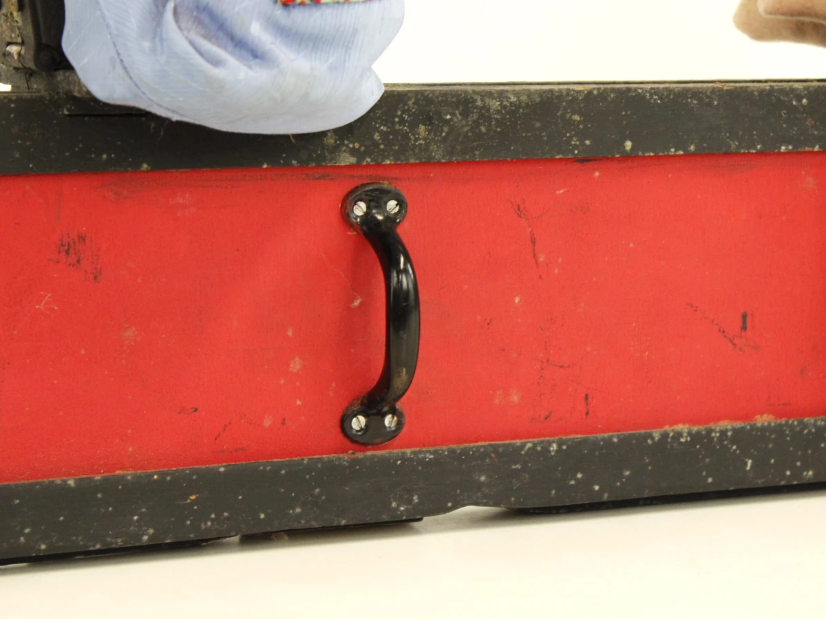Vintage houten poppenkastpoppen met bewegingsmechanisme in Kiekeboe thema