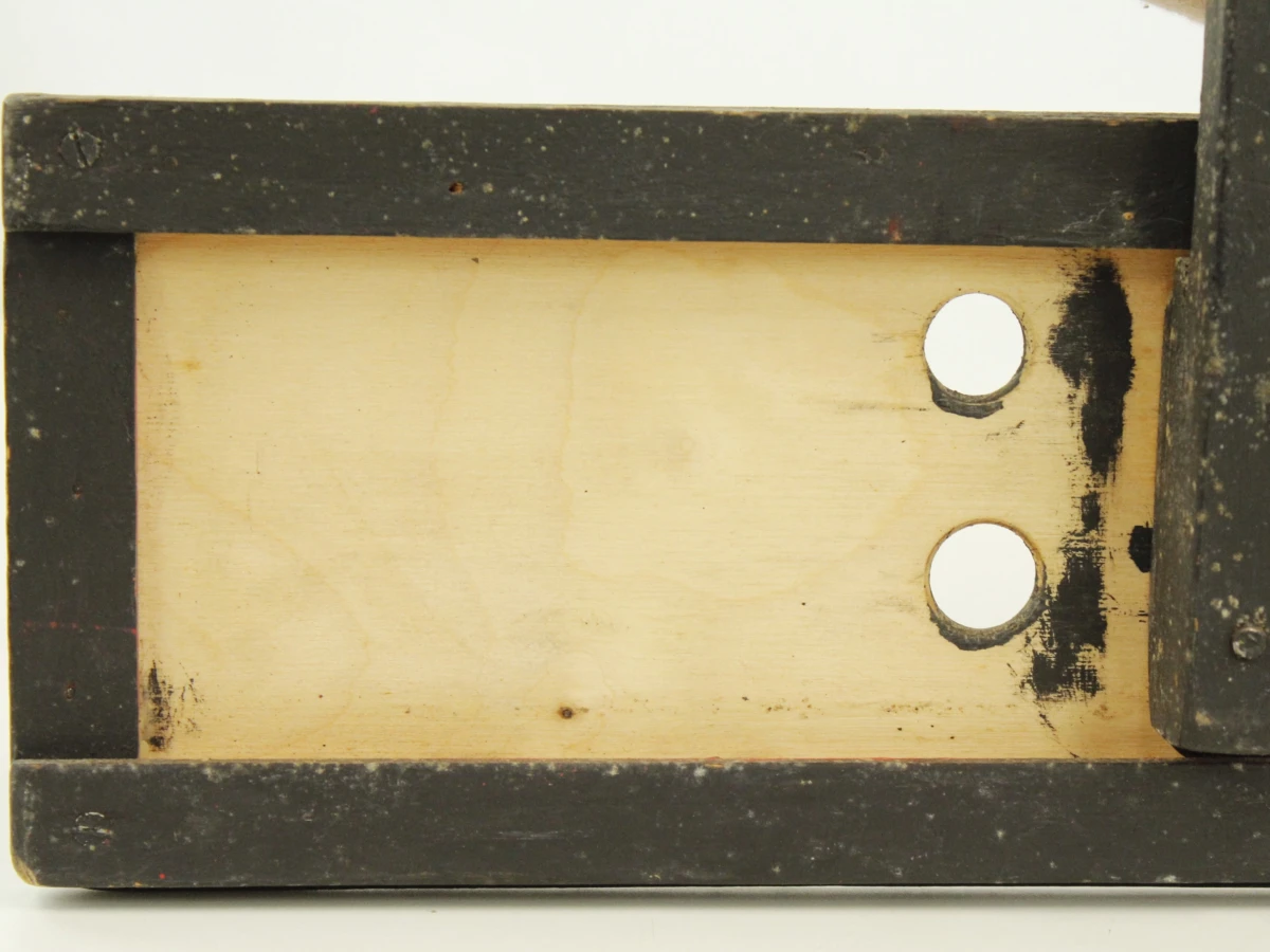 Vintage houten poppenkastpoppen met bewegingsmechanisme in Kiekeboe thema