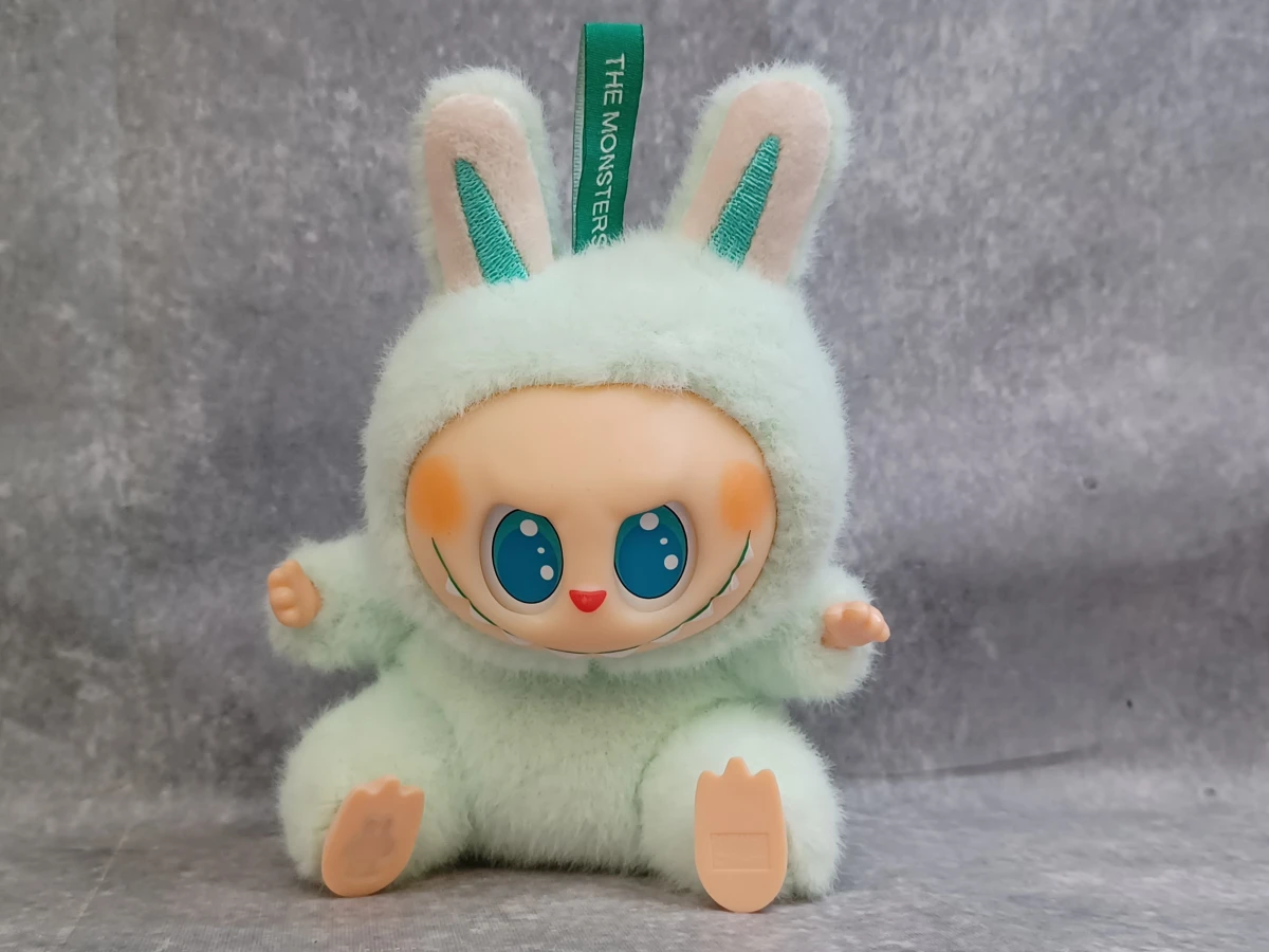 Set van 7 POP MART ‘The Monsters’ Labubu vinyl plush hangers en popjes - foto 10