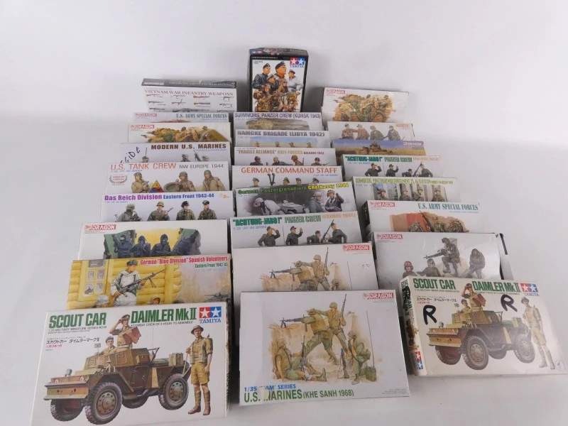 Groot lot militaire modelbouwsets
