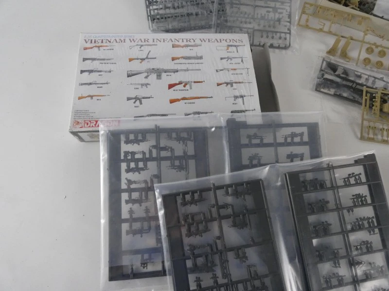 Groot lot militaire modelbouwsets