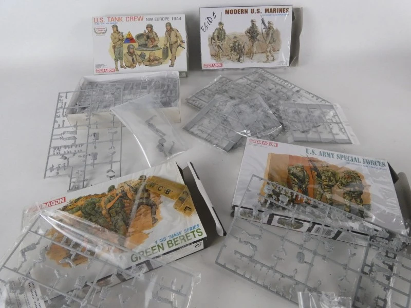 Groot lot militaire modelbouwsets