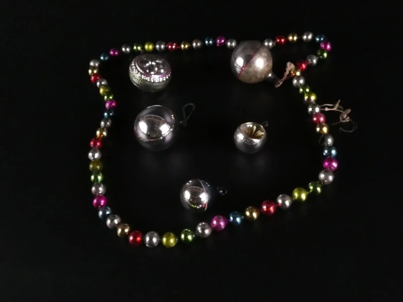 Oude kerstdecoratie + Ajeko
