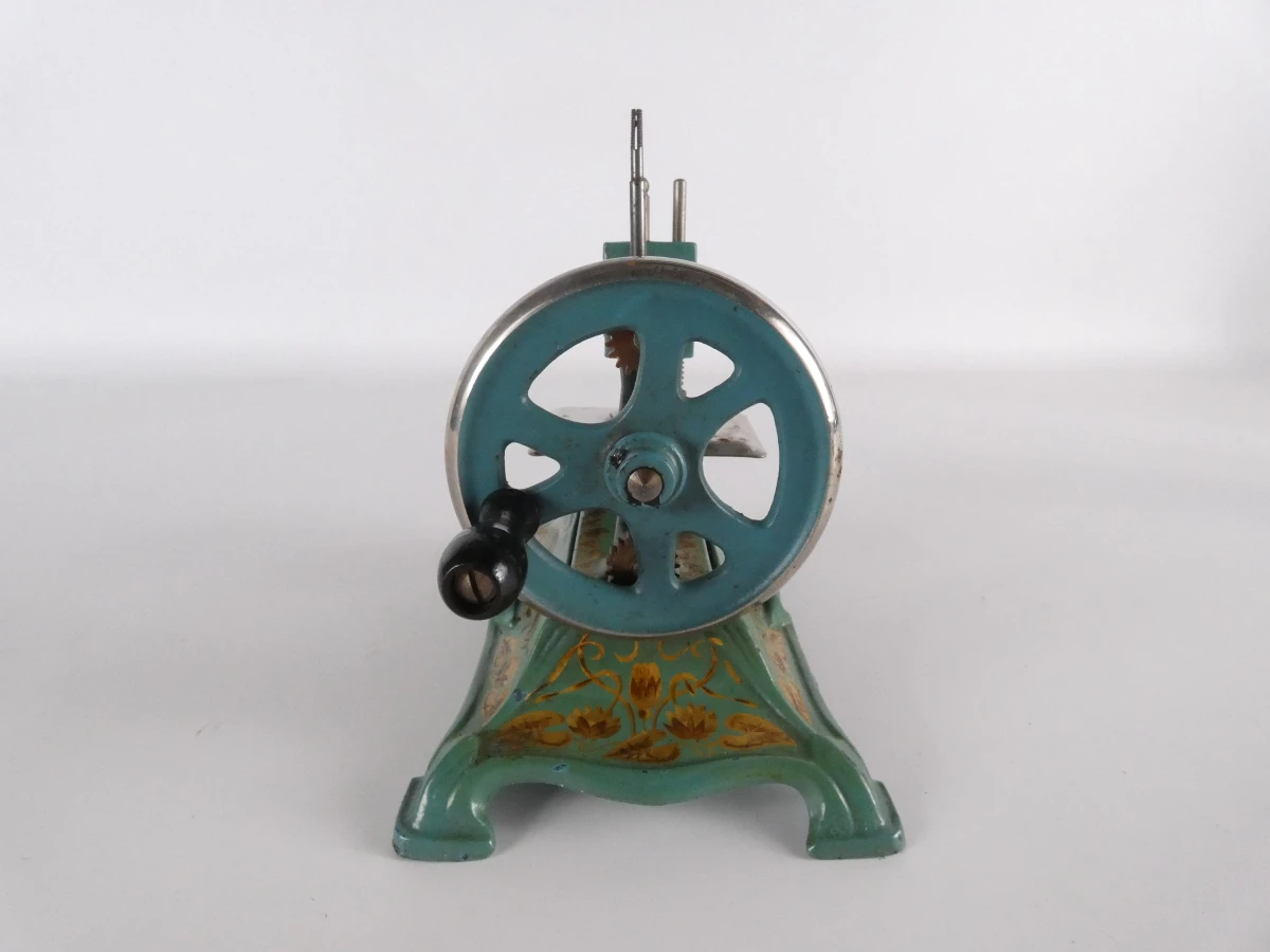Set van 2 vintage speelgoed naaimachines in metaal