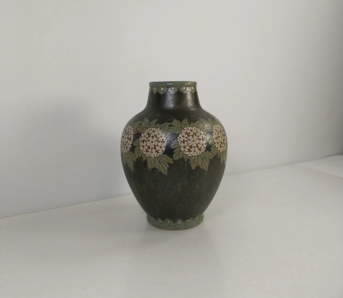 Keramis art-deco vaas met bloemendecor, België, ca. 1920-1935 - foto 2