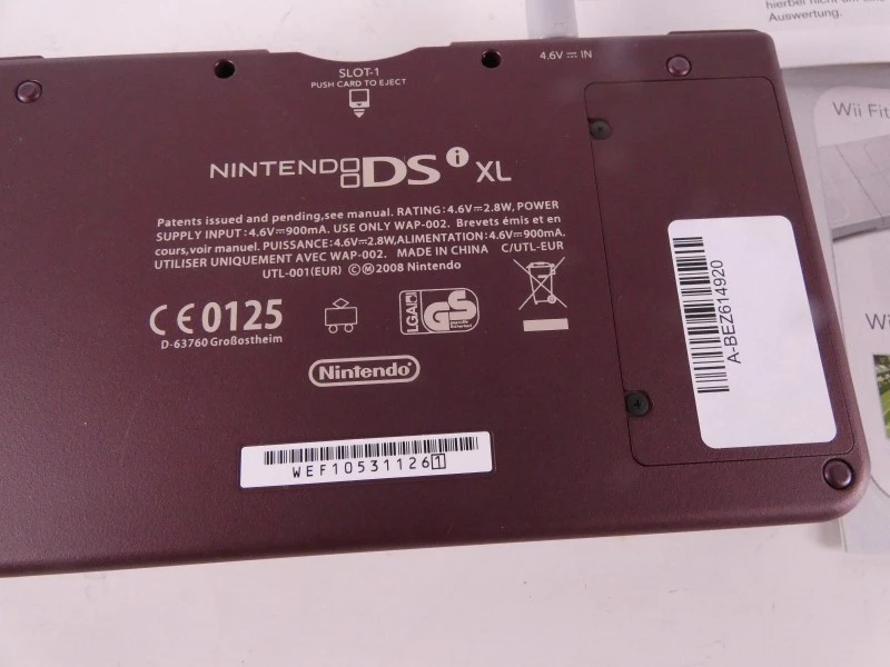 Nintendo DSi XL in doos met Brain Training spel