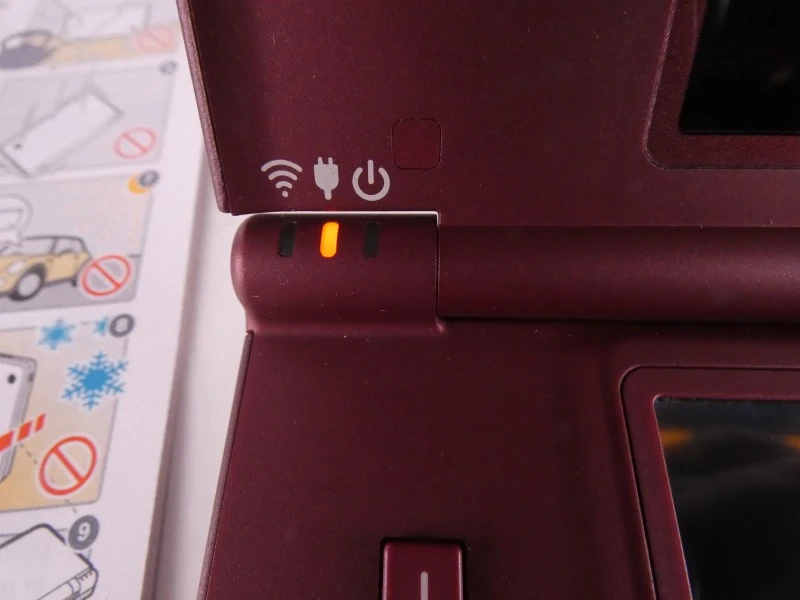 Nintendo DSi XL in doos met Brain Training spel