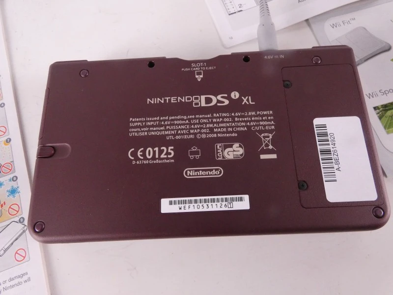 Nintendo DSi XL in doos met Brain Training spel