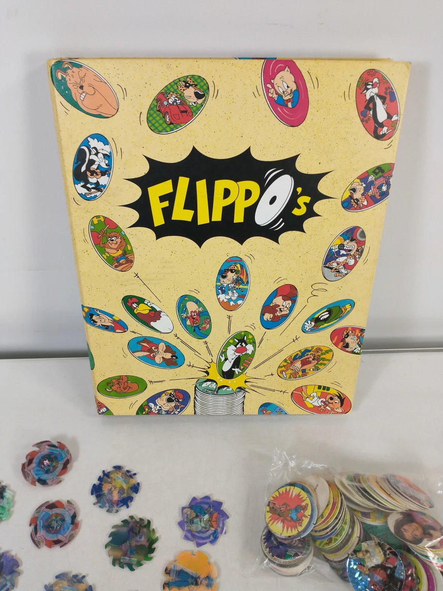 Verzameling Flippo's met album en diverse figuren - foto 2