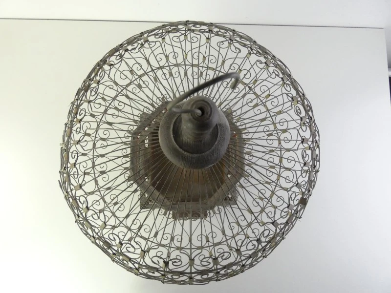 Decoratieve Vogelkooi in Victoriaanse / Montgolfier-stijl