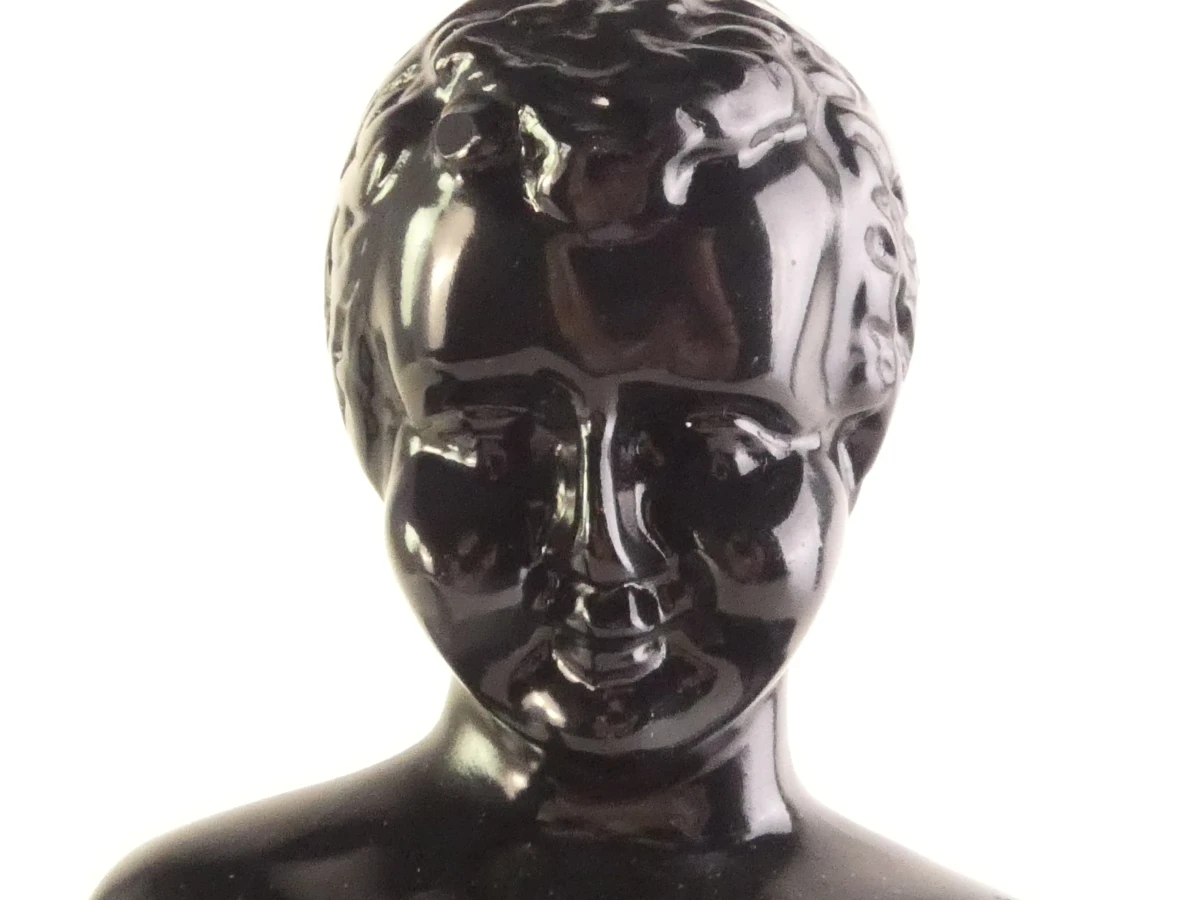 Zwart hoogglans Manneken Pis-beeldje