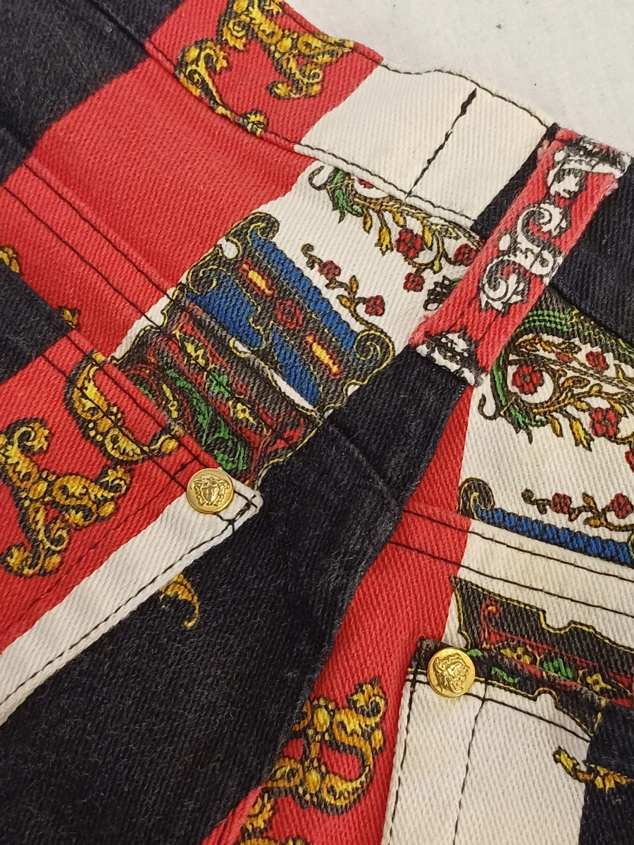 Vintage Versace Jeans Couture "Rock Royalty" Denim - foto 4
