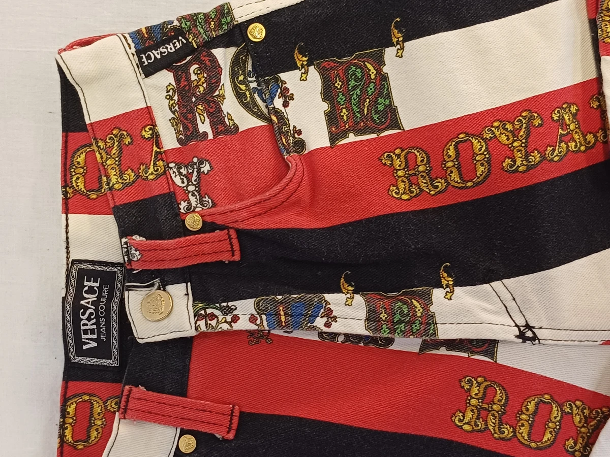 Vintage Versace Jeans Couture "Rock Royalty" Denim - foto 5