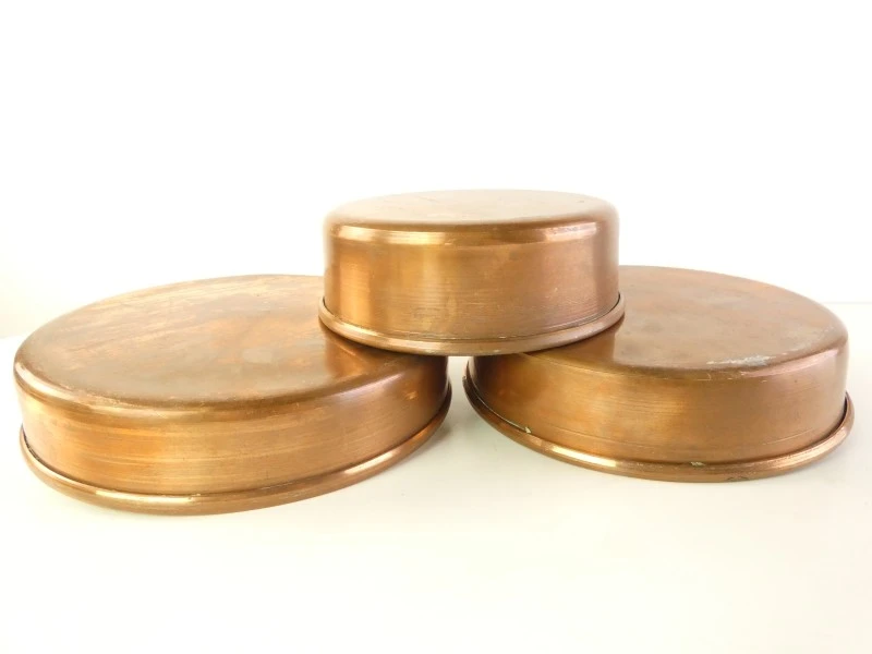 Set van 5 koperen kookpotten en 5 koperen pannen met deksels