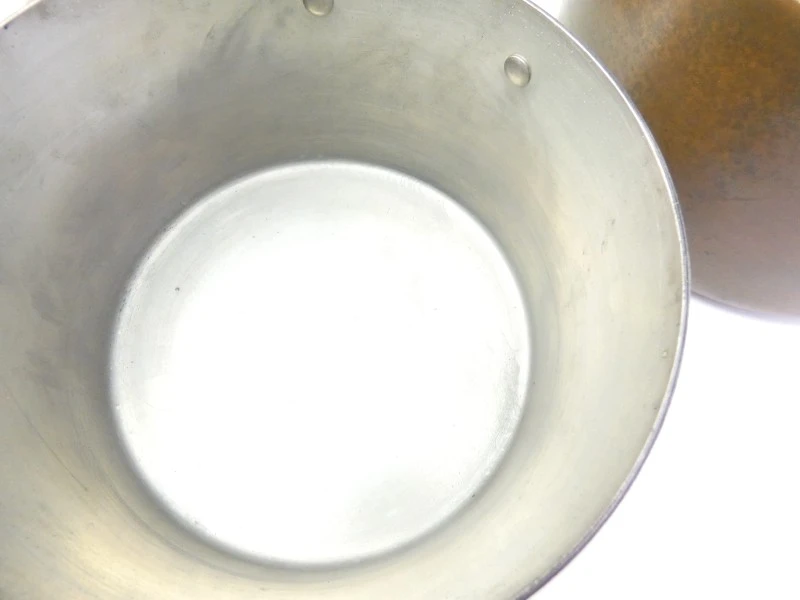 Set van 5 koperen kookpotten en 5 koperen pannen met deksels