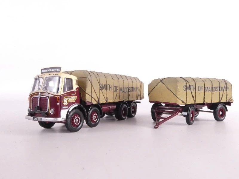 6 miniatuurvoertuigen van Corgi