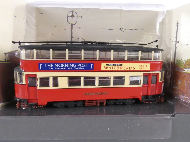 6 miniatuurvoertuigen van Corgi