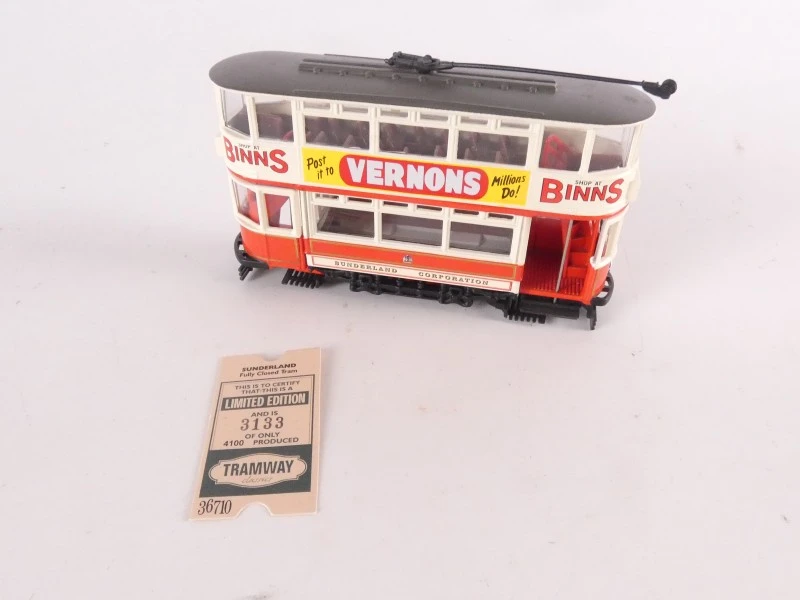 6 miniatuurvoertuigen van Corgi