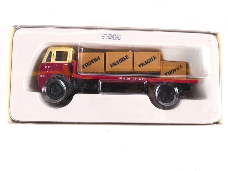 6 miniatuurvoertuigen van Corgi
