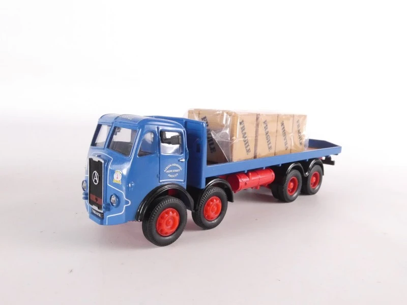 6 miniatuurvoertuigen van Corgi
