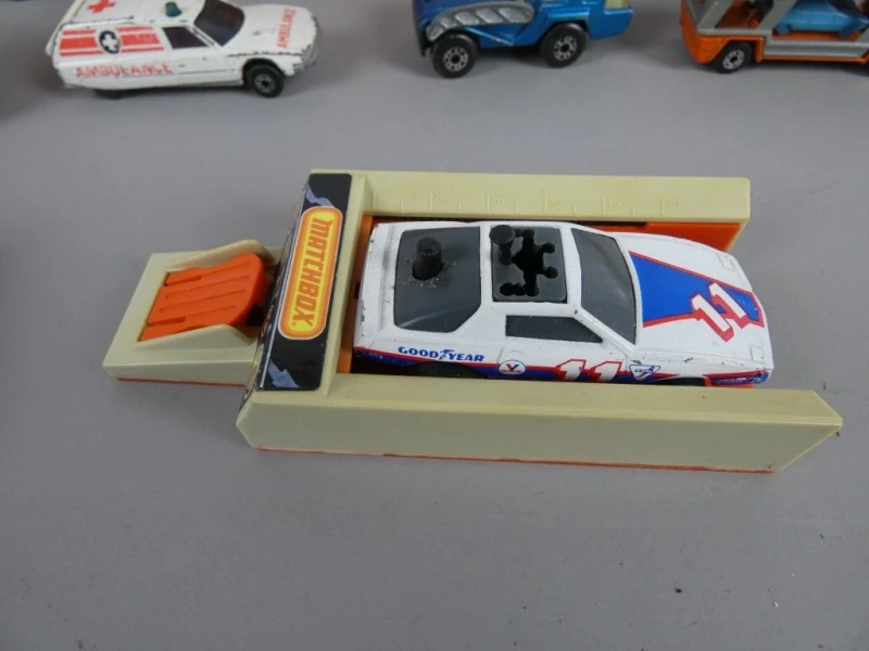 Lot Matchbox