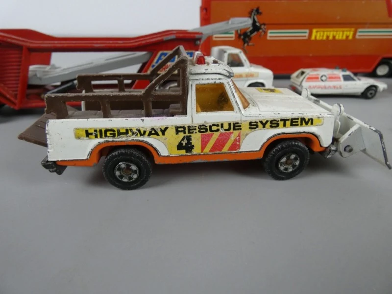 Lot Matchbox