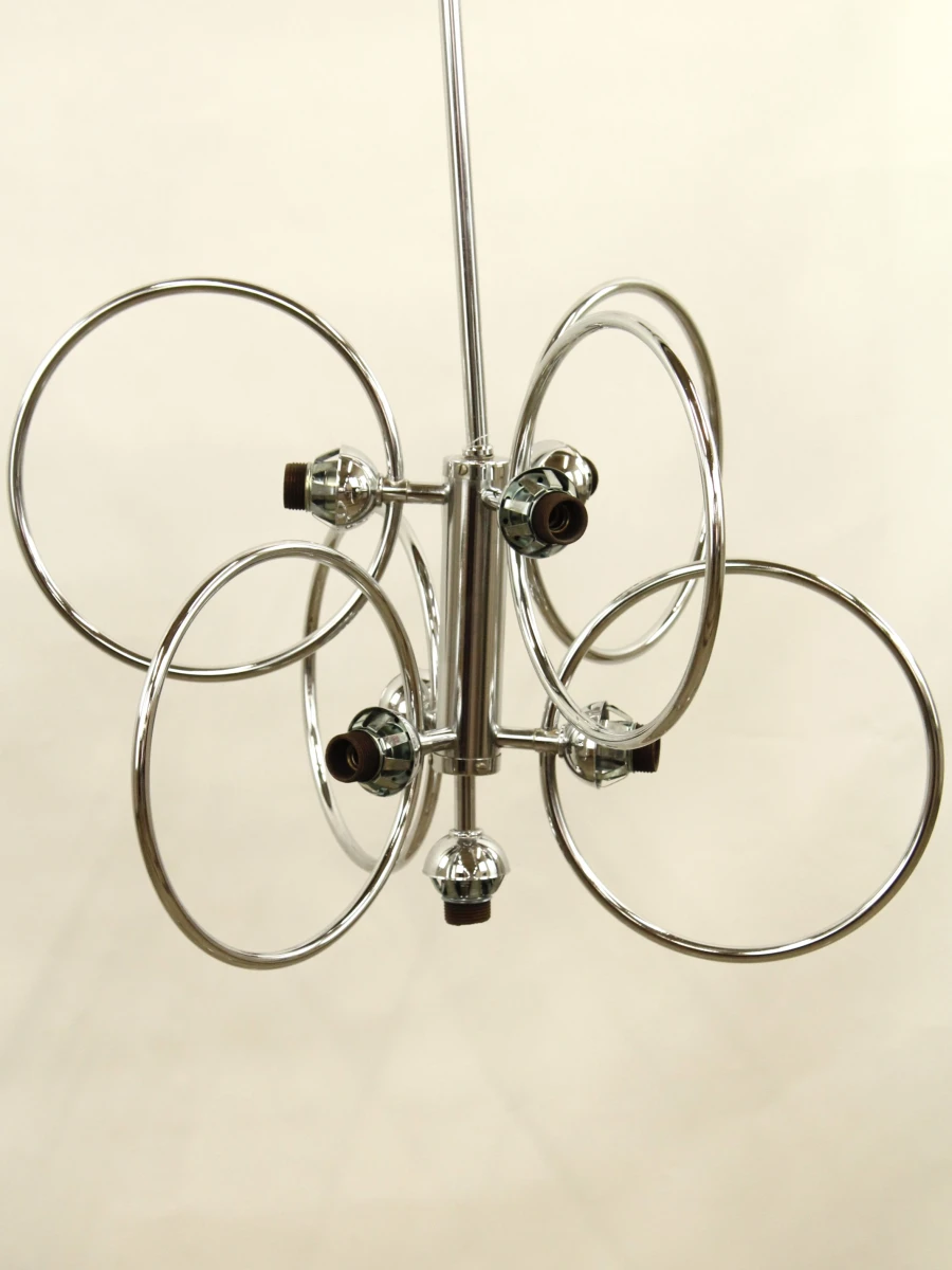 Moderne hanglamp met chromen ringen en witte bollen - foto 3