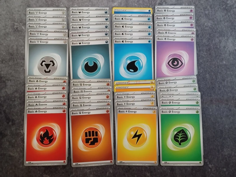 Groot Pokémon pakket - 300 Kaarten, verzamelblik, boek en notebook - foto 4