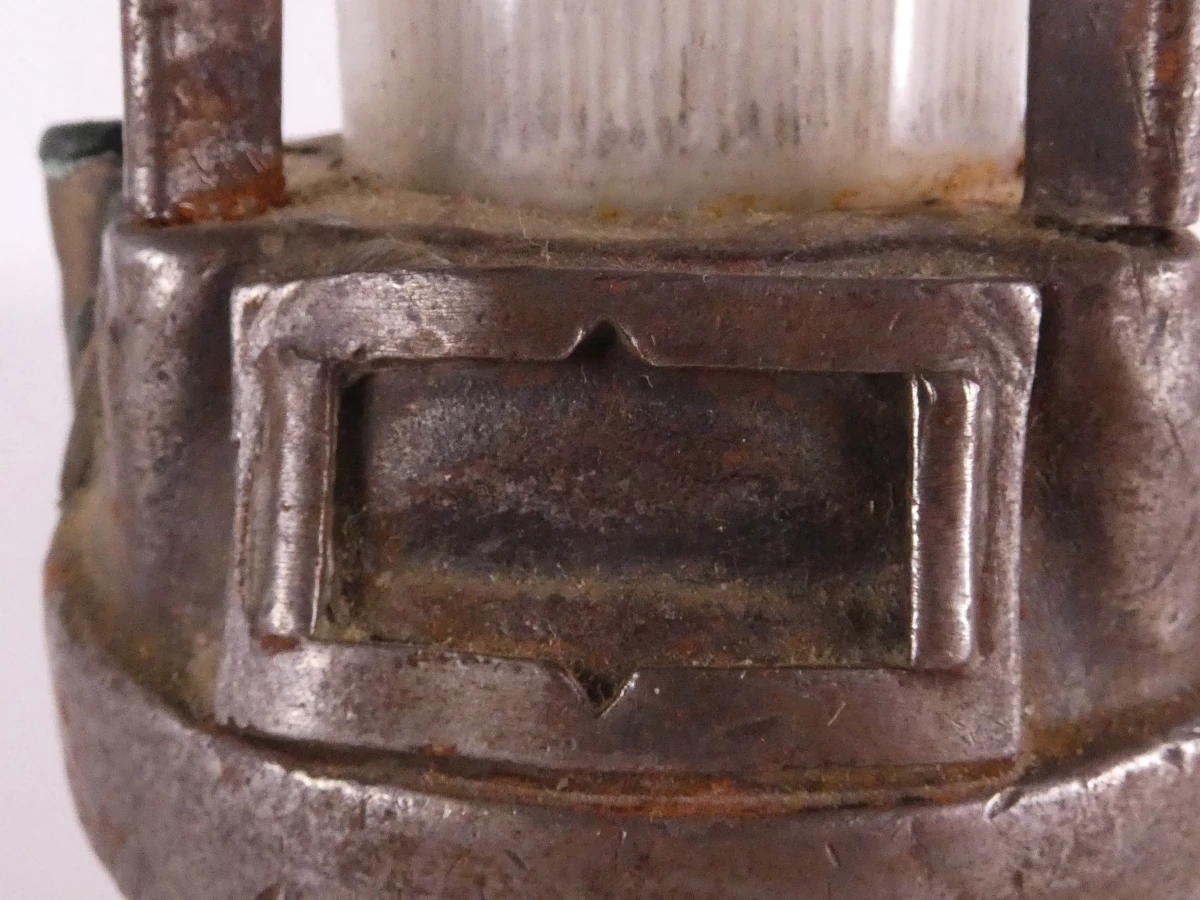 Vintage mijnwerkerslamp / carbidelamp – industrieel verzamelobject