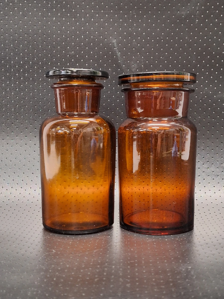 Set van 10 vintage amberkleurige apothekersflessen - foto 7