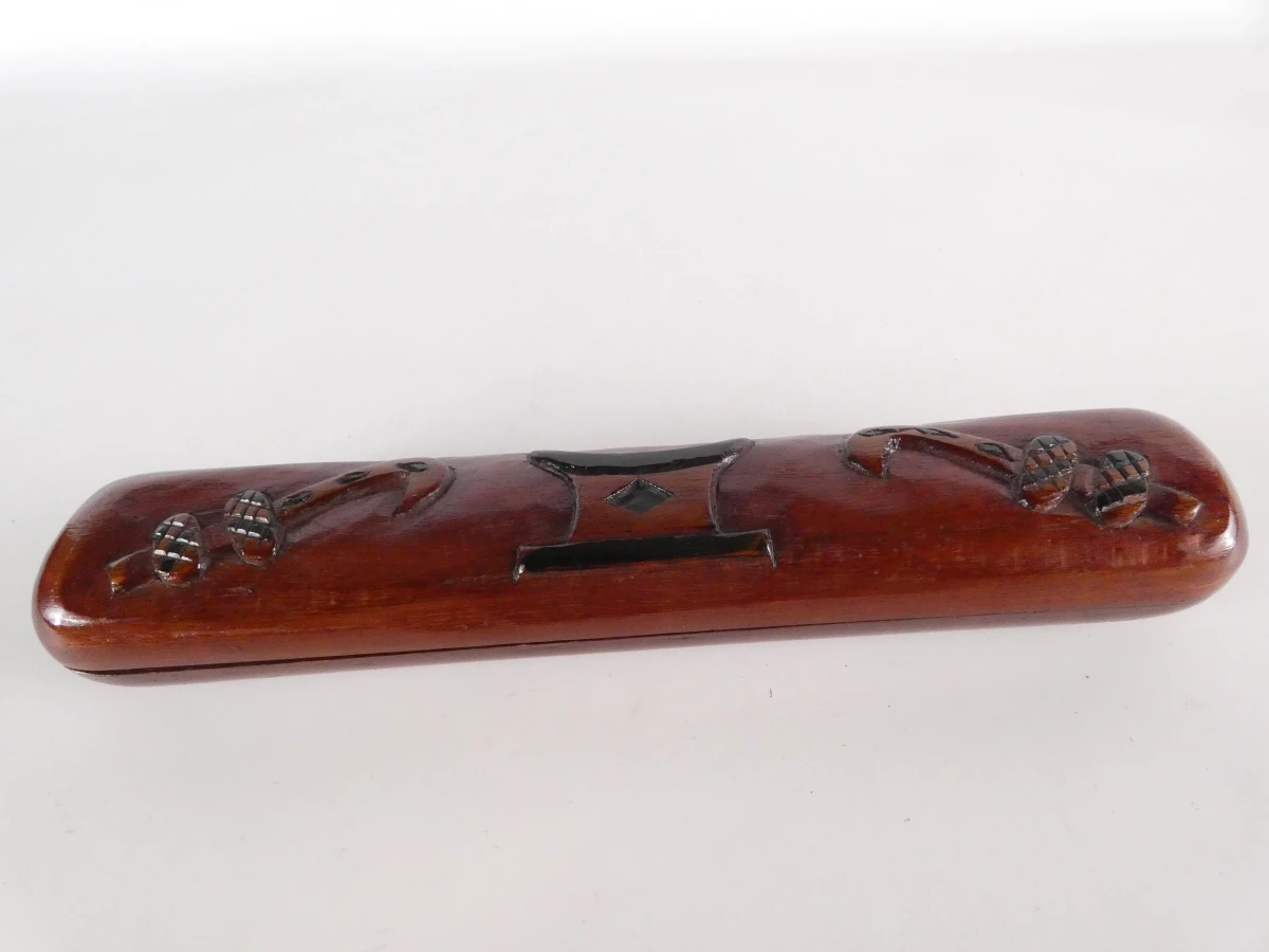 Houten Mancala-spel met plantenzaden