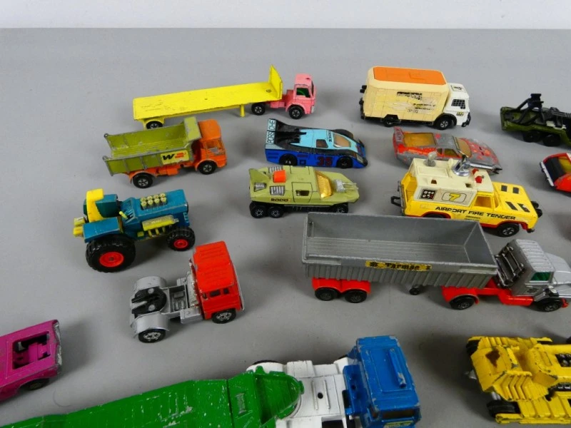 lot van 31 matchbox auto's