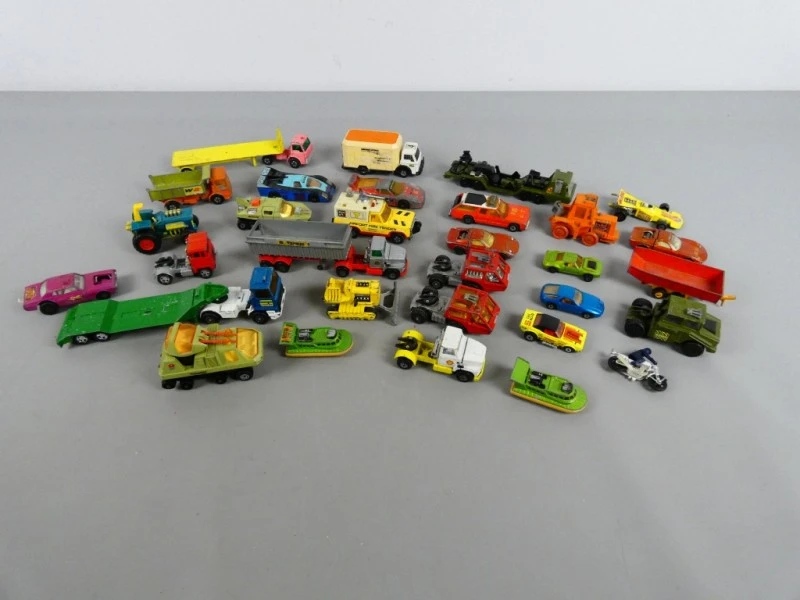 lot van 31 matchbox auto's