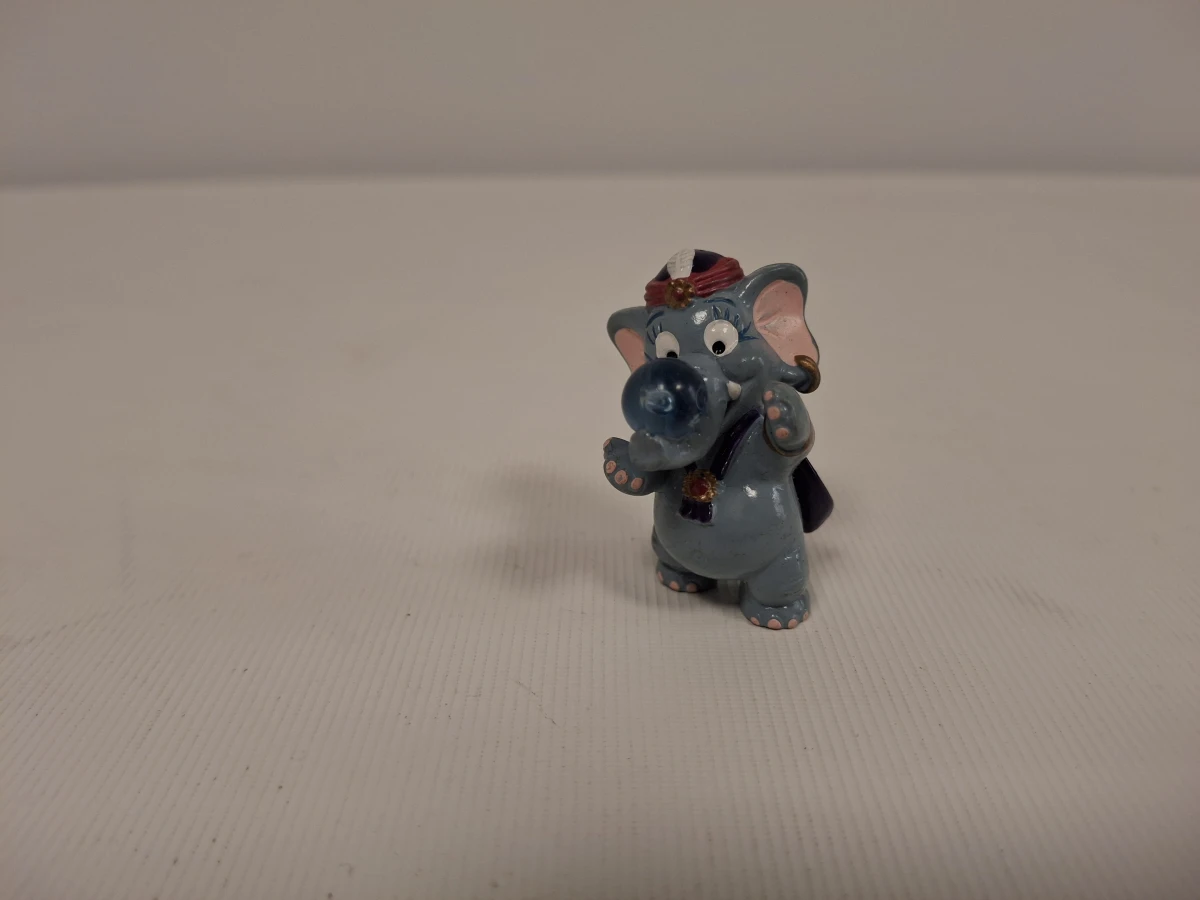 Lot Ferrero jaren 90 kleine kleurrijke dieren- en figuurtjes