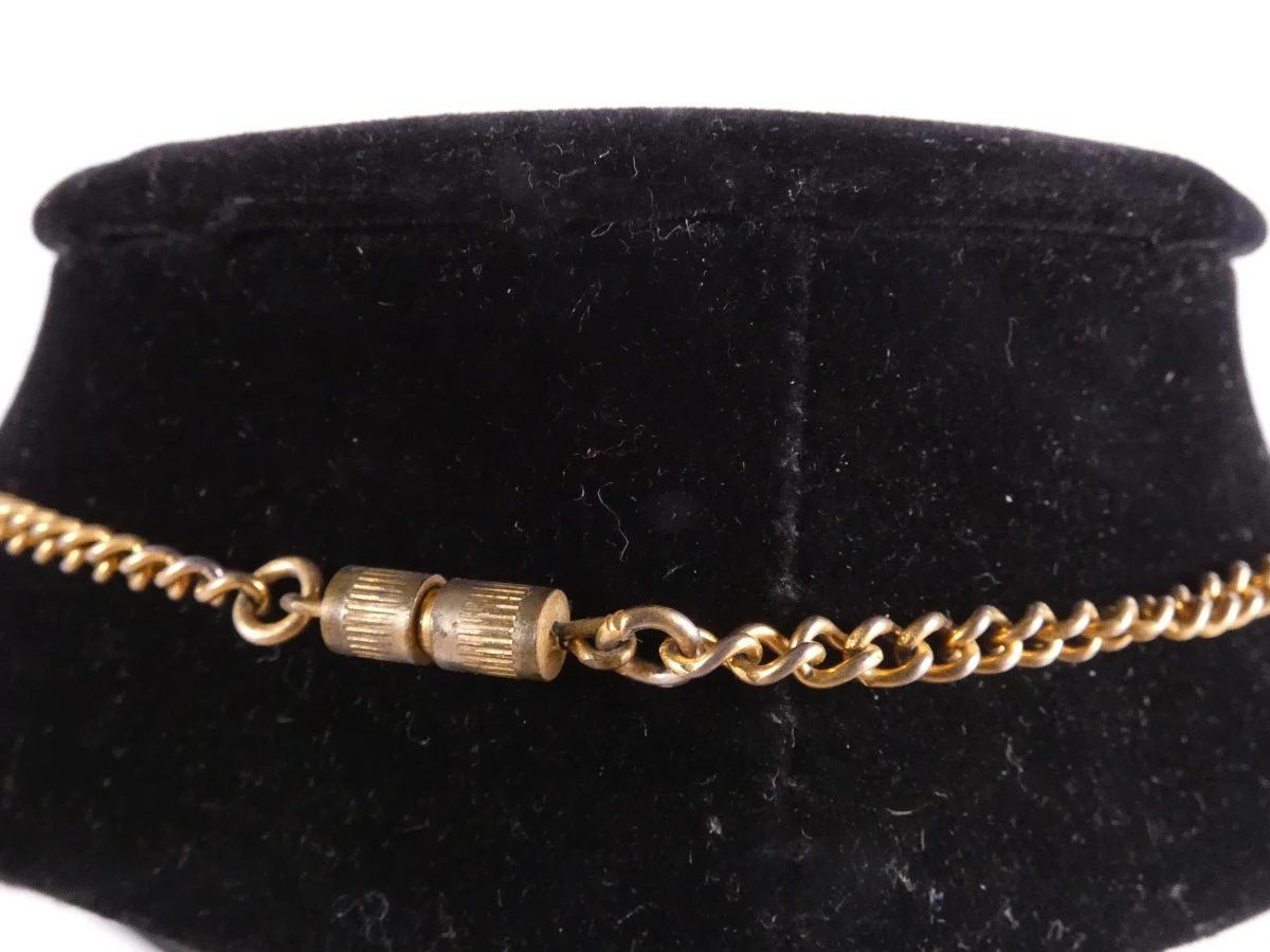 Vergulde vintage sieradenset: kettingen, armbanden, broches