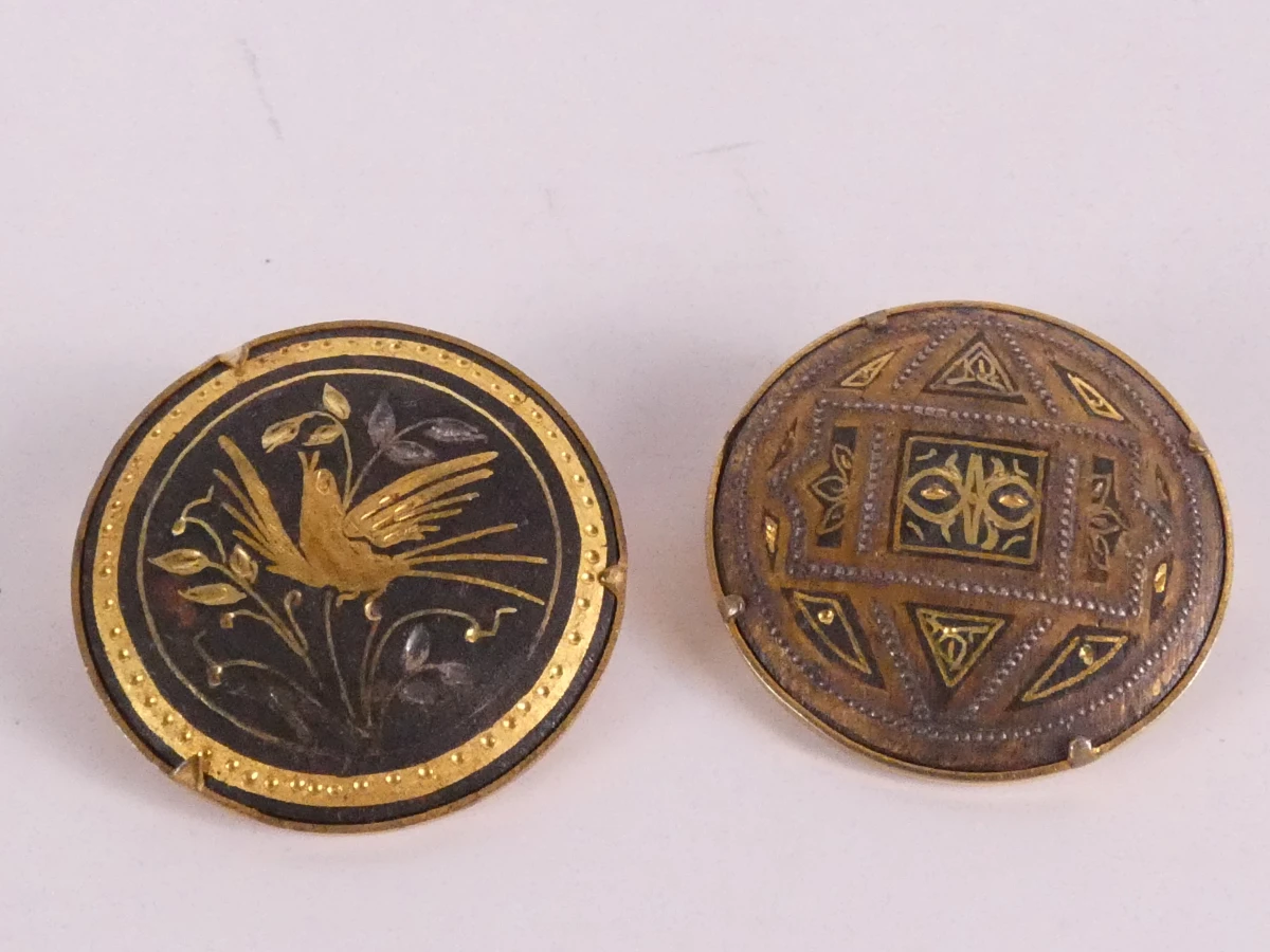 Vergulde vintage sieradenset: kettingen, armbanden, broches