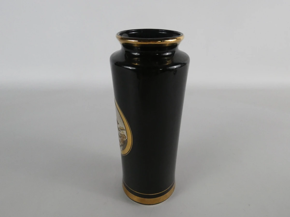 Zwarte Japanse vaas met gouden/zilveren decoratie