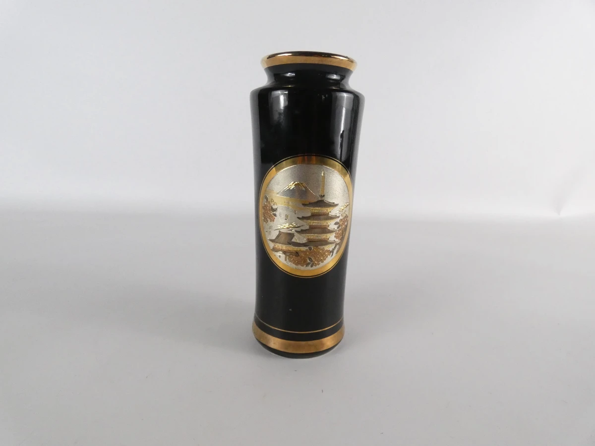 Zwarte Japanse vaas met gouden/zilveren decoratie