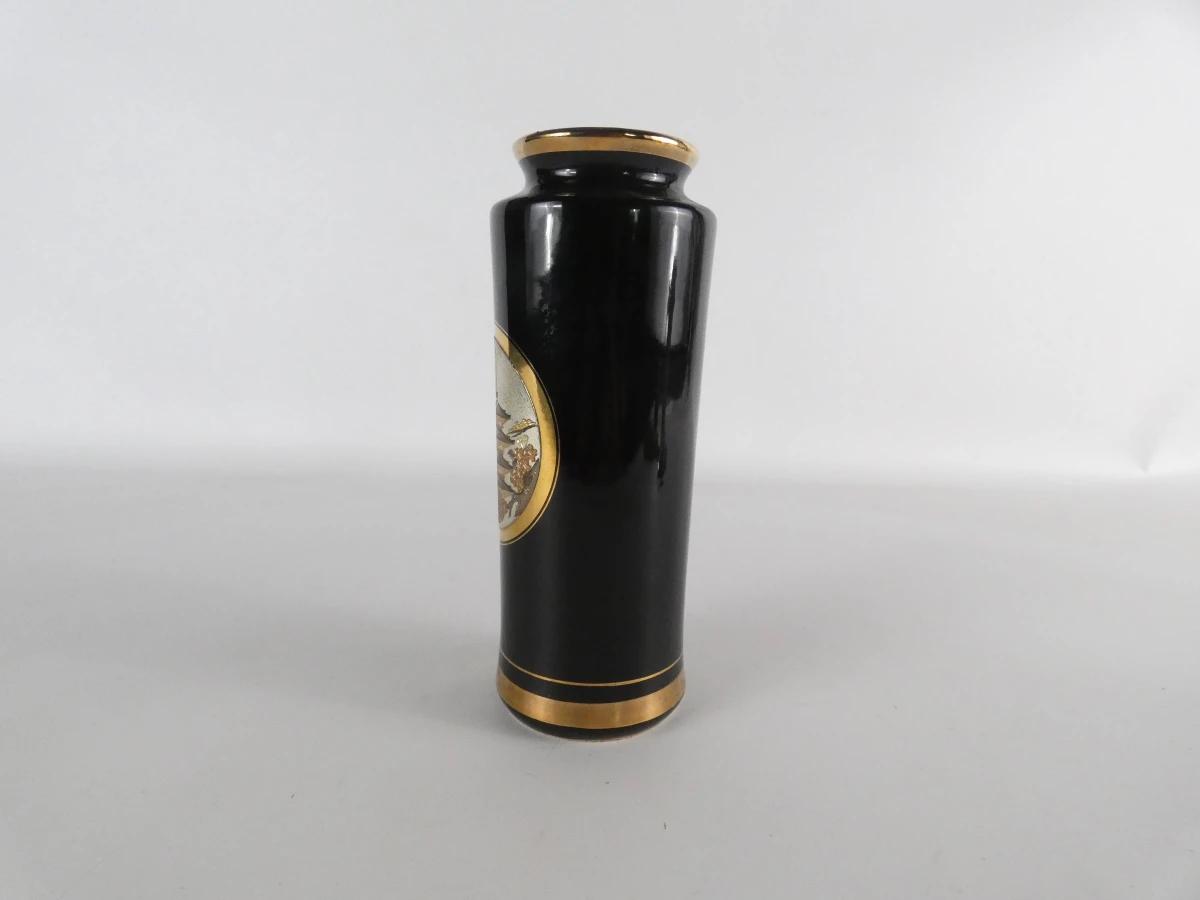Zwarte Japanse vaas met gouden/zilveren decoratie