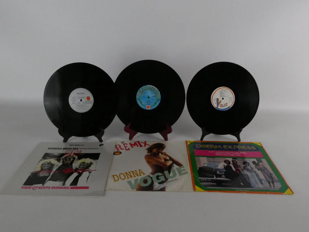 Set van 22 vinylplaten – diverse artiesten uit de jaren 70, 80 en 90