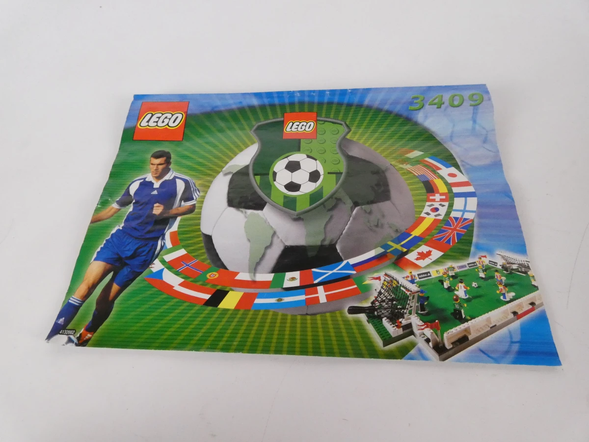 Lego voetbalspel, robot en haai(3409-1, 17101, 6135)