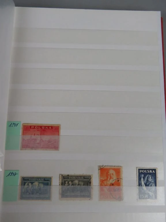 Postzegelverzameling Jugoslavija en Polen in album